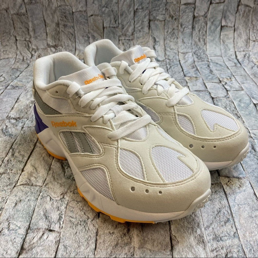 Reebok Classic Aztrek Athletic Shoe -  size 4.5