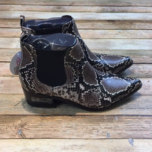 Blondo Emelia Waterproof Chelsea Bootie NWT