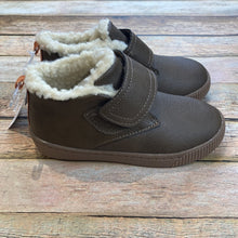 Carters Chatham NWT