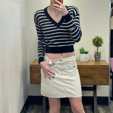 Low Rise y2K Gap Skirt original Size 6