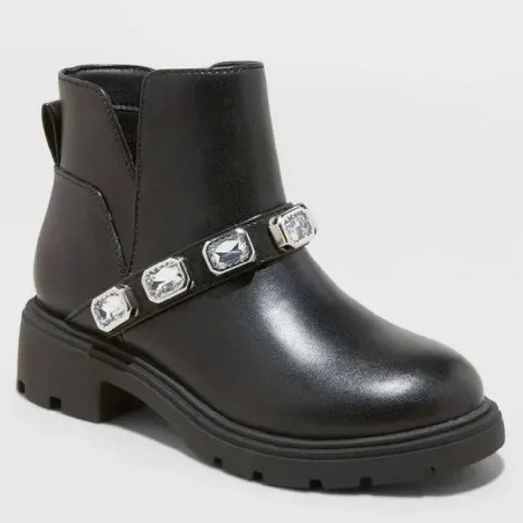 Art Class Catalina Chelsea Boots NWT Size 5