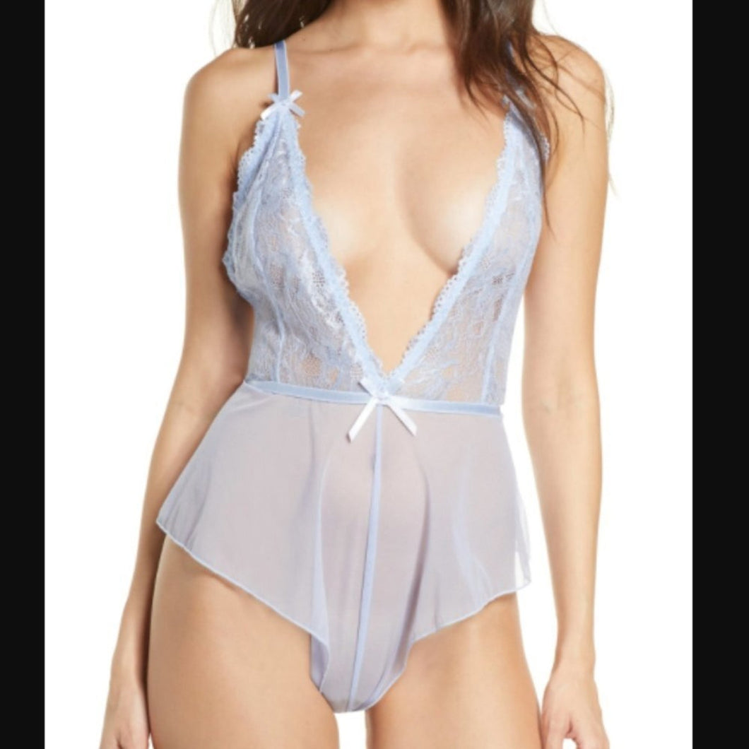 Oh La La Cheri Lace Romper, Size L/XL in Brunnera Blue