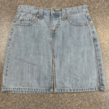 Levi Superlow 518 Denim Skirt Size 7