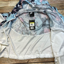 Nike Women's Windrunner Jacket, Small, NWT