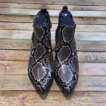 Blondo Emelia Waterproof Chelsea Bootie NWT