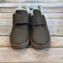 Carters Chatham NWT