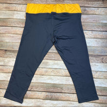 LSU Tigers Capri Leggings NEW