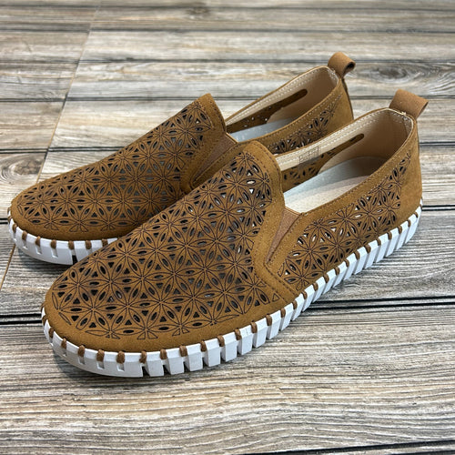 Ilse Jacobsen Laser Cut Tulip Sneakers EU 45