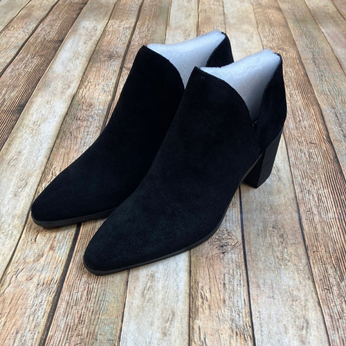 Charles David Black Usual Suede Notched Boots