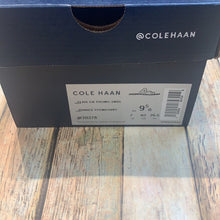 COLE HAAN- Flvia Thong Sandal, Size 9.5 US, WHITE