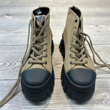 The Palladium Revolt Hi TX Platform Boots Tan Black Women’s 6 NWOT