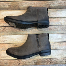 UGG Attell Wome's Waterproof Ankle Boot, Size 10 NWOT