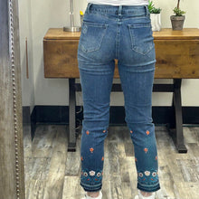 Laurie Felt Embroidered Cropped Jeans Size 6