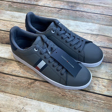 Tommy Hilfiger Lampkin NWT
