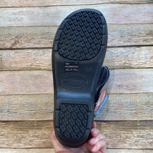 Easy Street Kris Slip-Resistant Clogs NWT