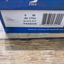 Easy Street Passion Pumps Patent Leather NWT