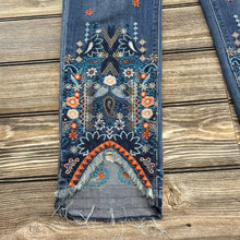 Laurie Felt Embroidered Cropped Jeans Size 6