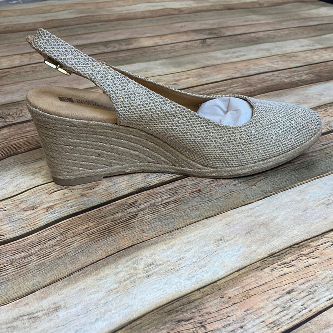 White Mountain Chill Women's Wedge Shoes