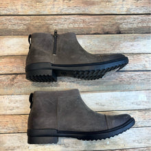 UGG Attell Wome's Waterproof Ankle Boot, Size 10 NWOT