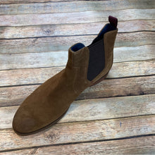Men's Johnston & Murphy Barrett Chelsea Tan Oiled Suede Boots Size: 13