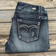 Low Rise Boot Cut Vintage Jeans Size 7