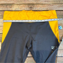 LSU Tigers Capri Leggings NEW